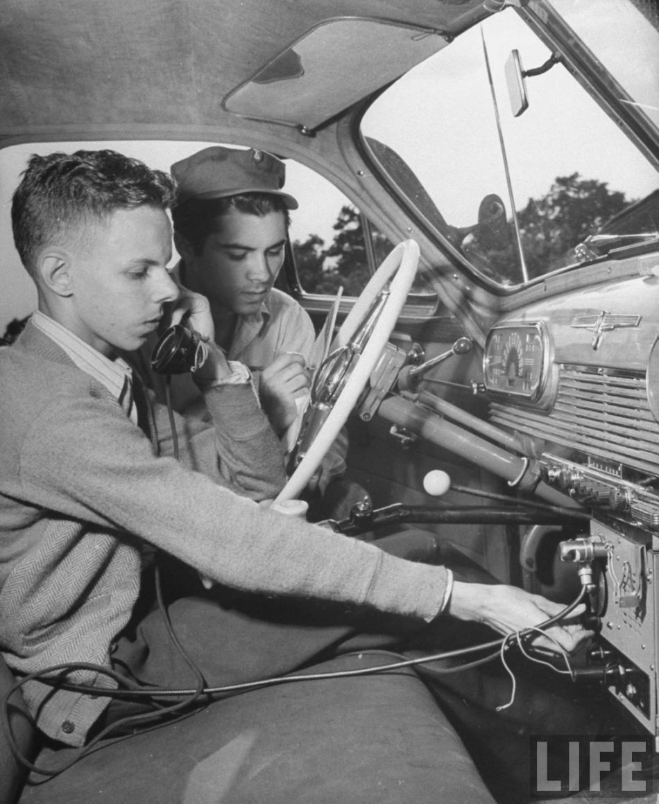 1946 Ham Radio Field Day With Army Radio Surplus G503