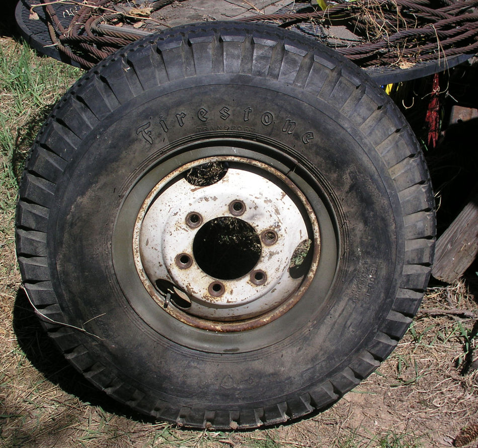 FS: Five 6 lug wheels and 900-16 tires for W300 or M715 - G503 Military