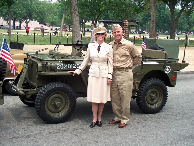 Woody and Joan Fitzhugh with script GPW