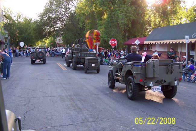 Healdsburg_twighlight_parade_26_