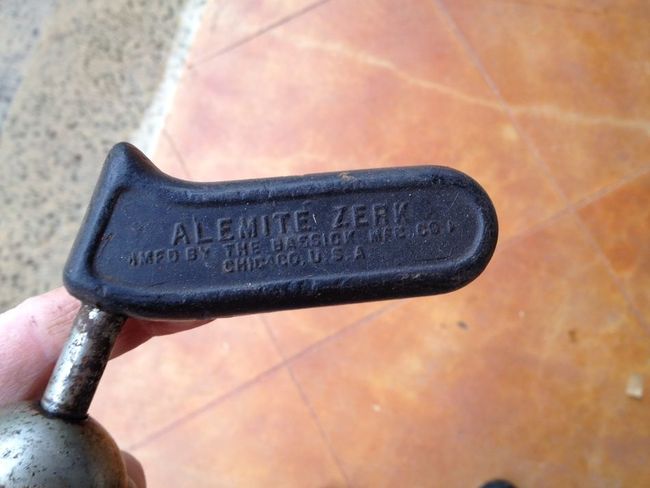 Alemite_handle