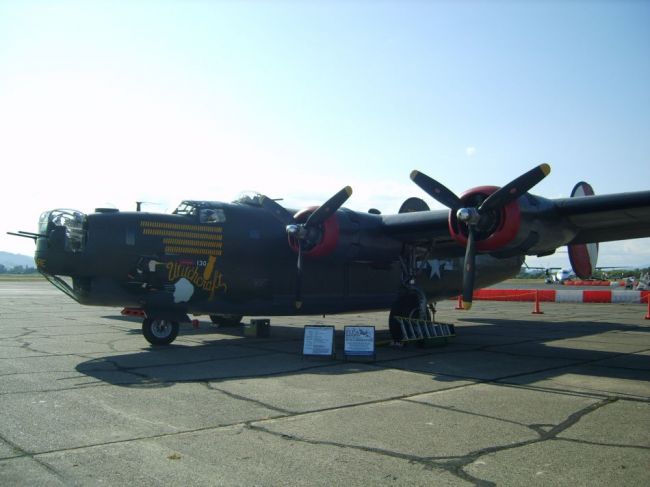 B24-B17_2009_Santa_Rosa_011