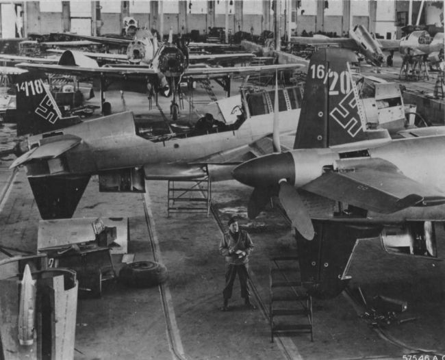 Germany_plane_factory