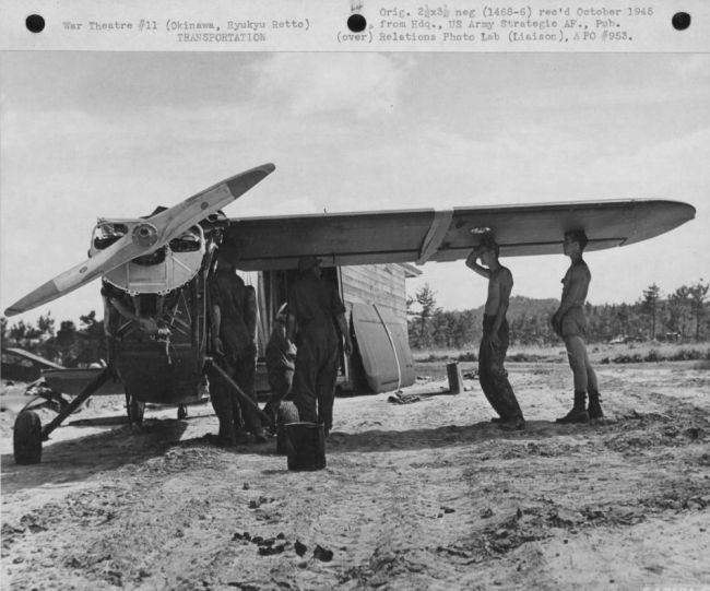 L 5, Okinawa, 1945.