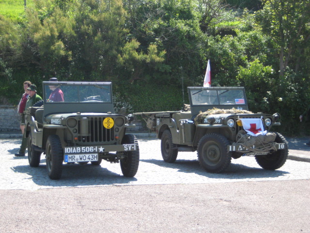 MB 280611 and Ingos Jeep