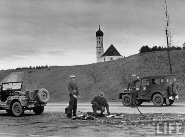 Check point between Munich and Stuttgart. 1947