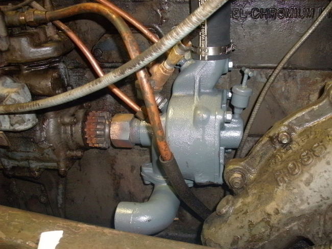 wlf_carb_and_waterpump_022