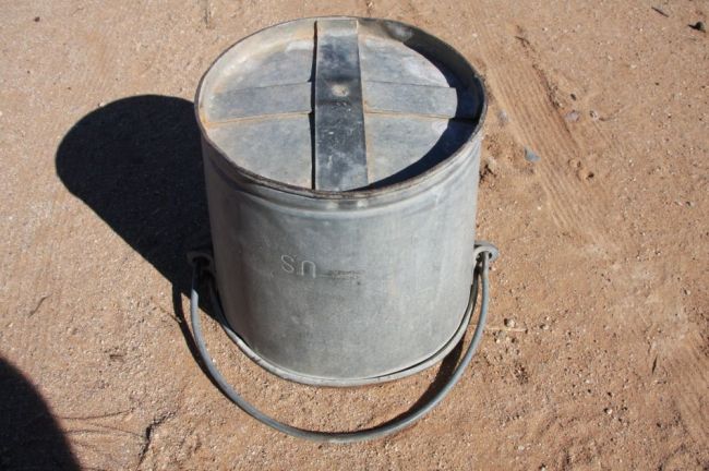 Bucket for M16 Half track