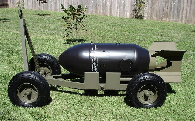 1942 USN Mark 2 bomb  trailer