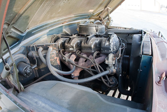 M725 engine compartment