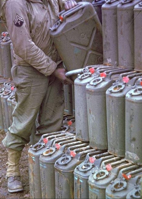 Jerrycan detail