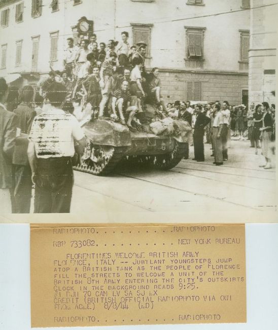 Florentines Welcome British Army