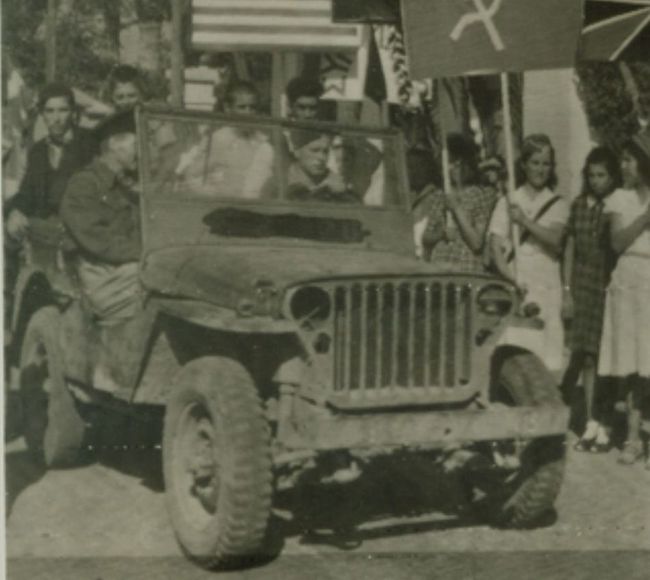 Greek Children Welcome RAF