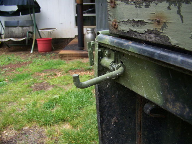 Modified tailgate latch on civilian Bantam trailer