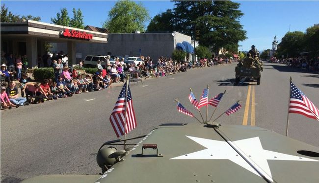 2016 Red Bluff Round Up Parade