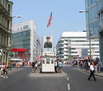 Berlin-checkpoint-charlie