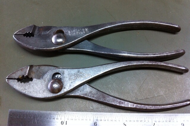 Pair of Barcalo 6&quot; pliers