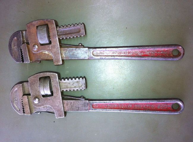 Barcalo and Plomb pipe wrenches