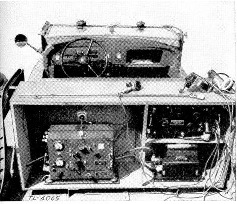 Command_Car_Radio_02