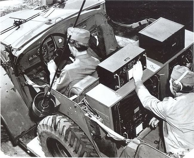 Command_Carr_Radio_04