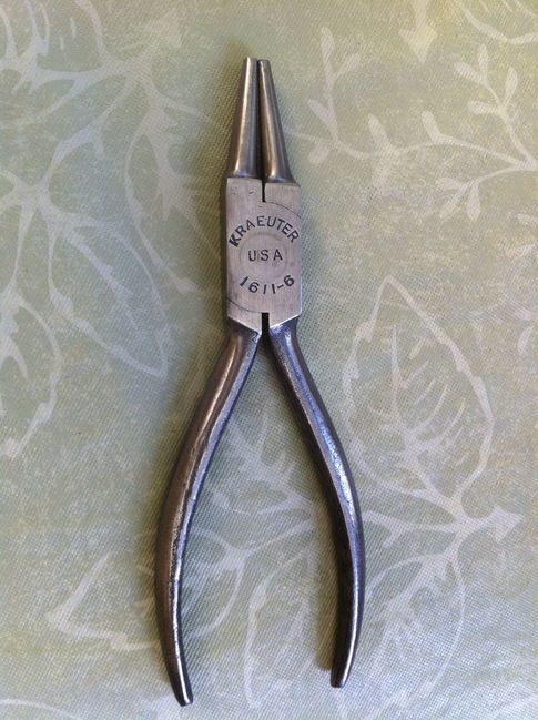 Kraeuter round nose pliers