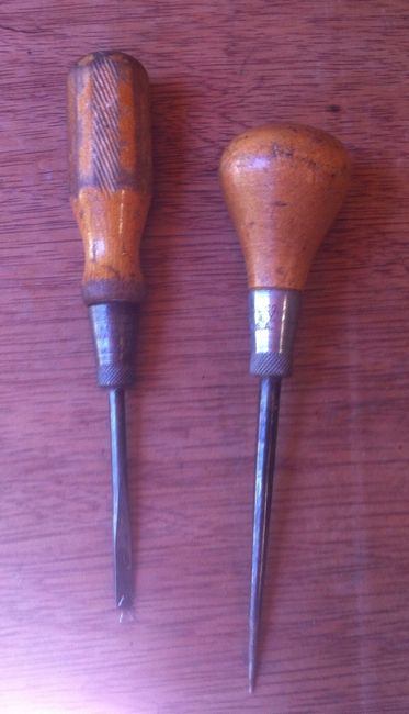 Crescent screwdriver and awl