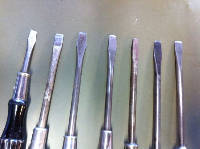 Slotted screwdriver blades