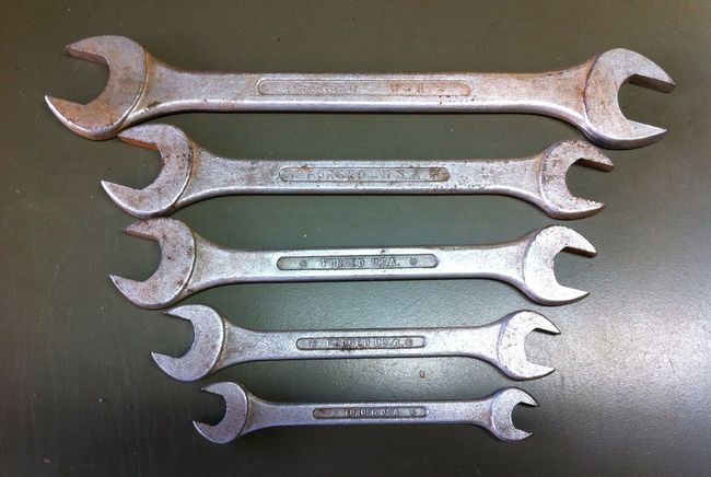 Barcalo wrenches other side