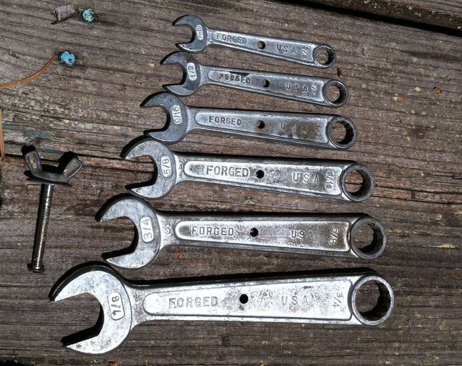 BB auto set wrenches