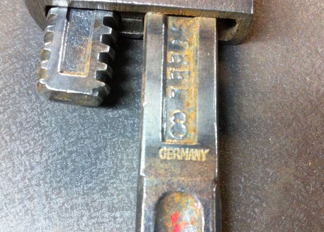 Dunlap German pipe wrench markings