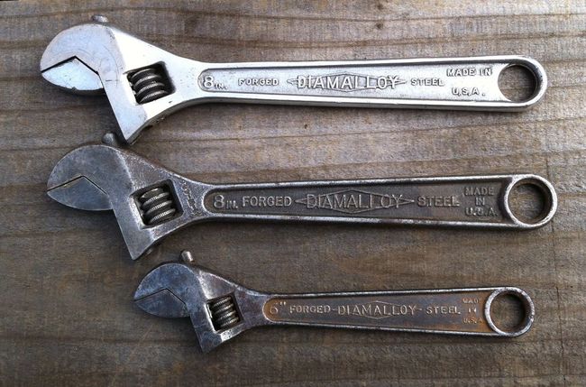 Diamalloy adjustable wrenches