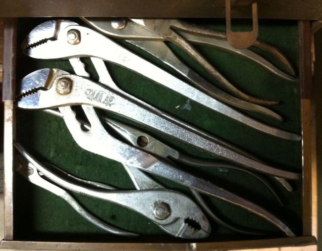 Dunlap plier drawer