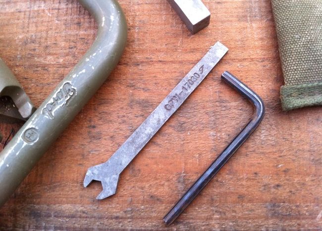 Jeep set with fully fluted Bristol wrench