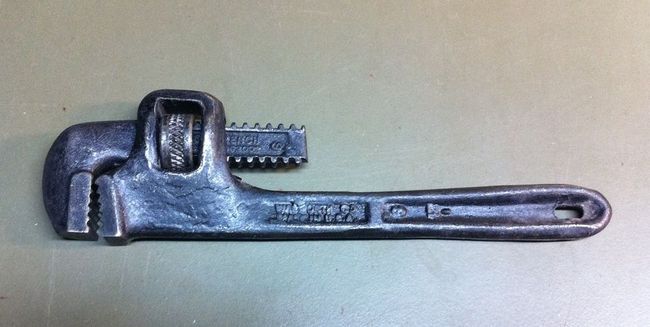 NOS 1942 Walco 6&quot; pipe wrench