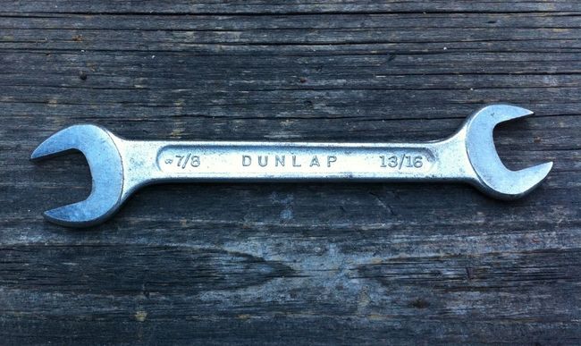 Dunlap DOE wrench in very good condition