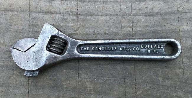 Scholler 6&quot; adjustable wrench