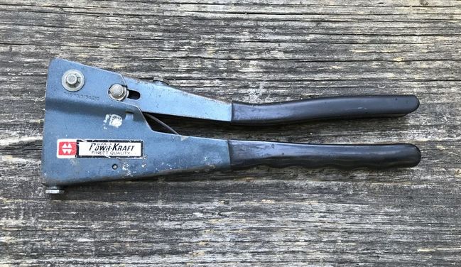 PowrKraft rivet tool