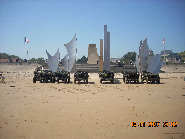 JEEPS_FRONT_MONUMENT_copy