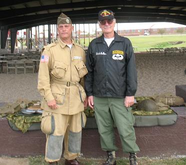 Mike_Dick_10_Apr_08_Airborne_Ceremony