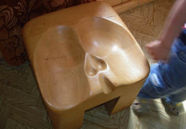 Scottish_Bar_Stool_for_Kilts