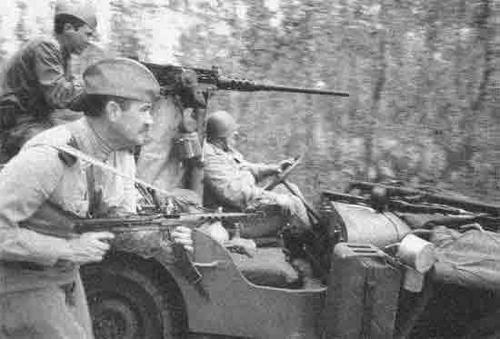 Soviets_with_Lend_lease_Jeep