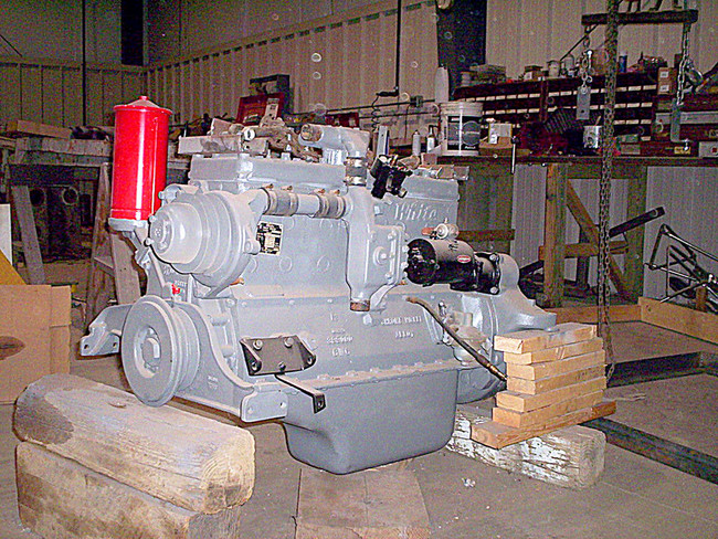 160AX_engine_01