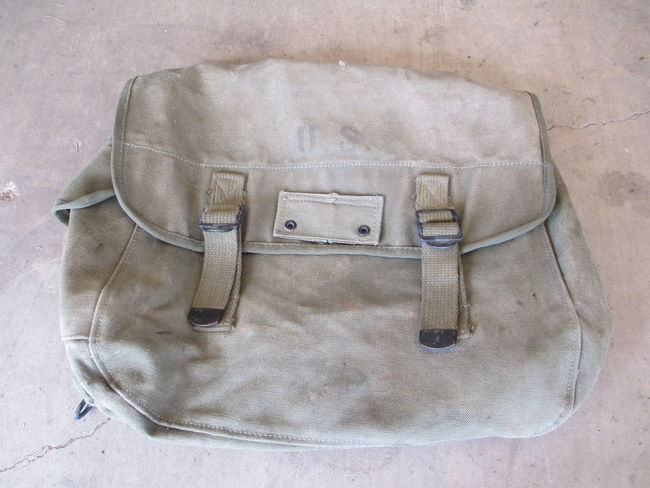 1945 Mussette Bag