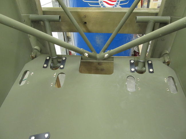 2012_02_016_037_frt_rudder_pedals