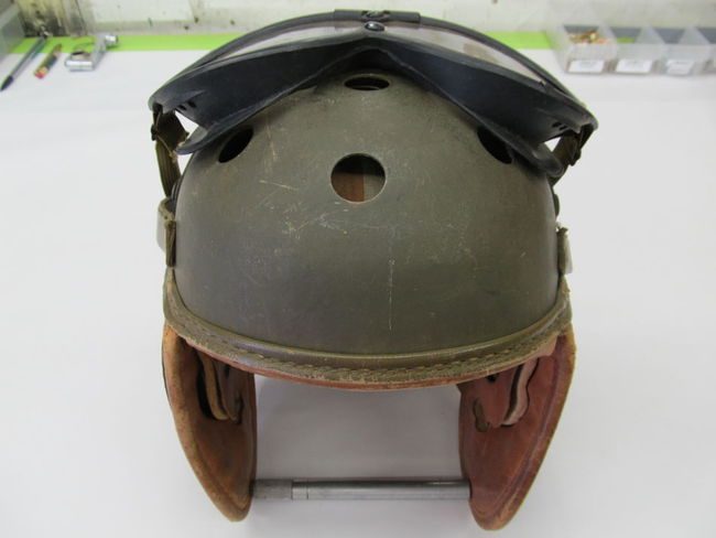 2012_05_20_042_tank_helmet_frt