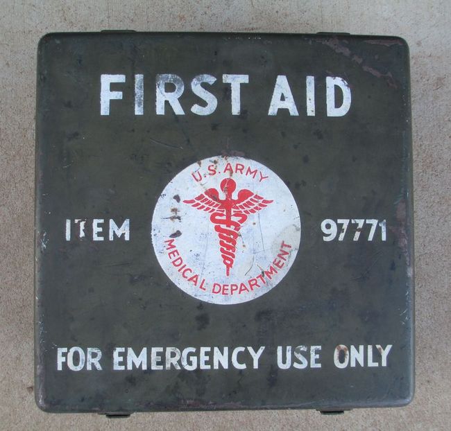 WW2 24 Unit First Aid Kit Box