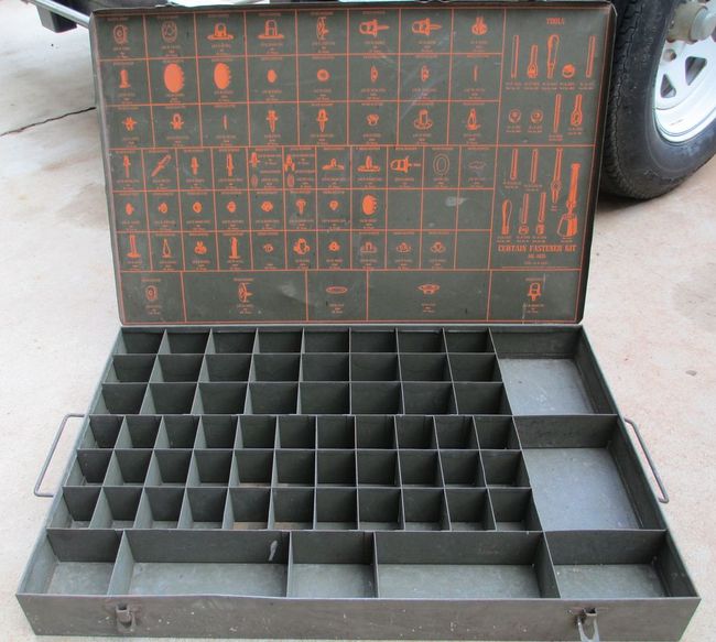 WW2 42-K-6000 Fasteners Kit Box