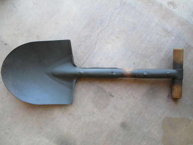 Replica Airborne (cut-down) T-Shovel