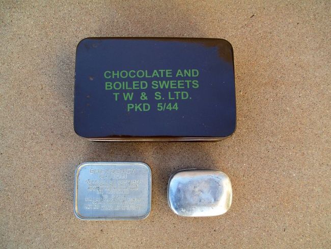 British_WW2_Tins_Soap_Dish