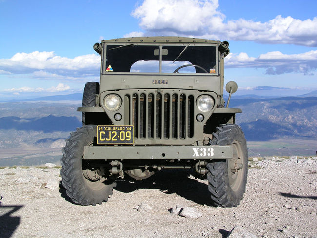 1944 CJ2-09 license plate